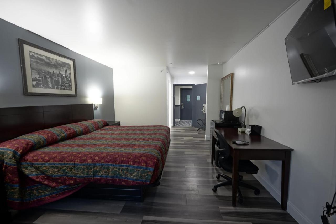 Greenwoods Inn & Suites Berlin Zewnętrze zdjęcie