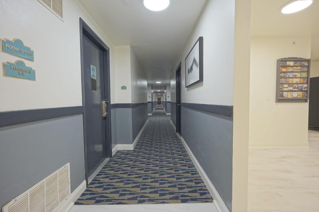 Greenwoods Inn & Suites Berlin Zewnętrze zdjęcie